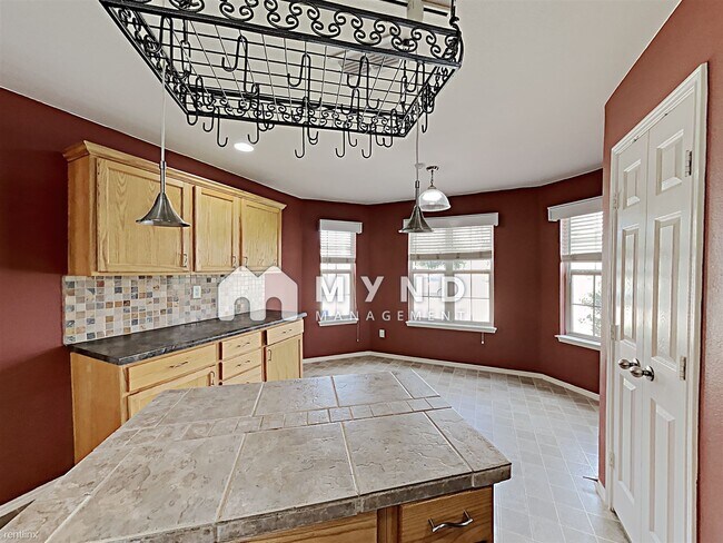Foto del edificio - 3 br, 2 bath House - 816 E Huitt Ln
