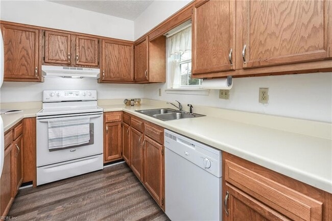 Building Photo - 1628 Angel Ct