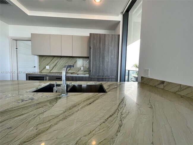 Foto del edificio - 801 S Miami Ave