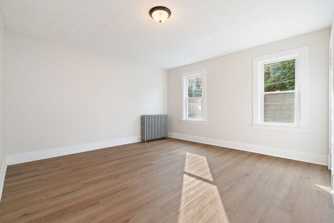 Foto del edificio - MOVE IN SPECIAL! SCORE HALF OFF 1ST MONTH'...