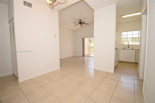 Building Photo - 641 Cypress Lake Blvd