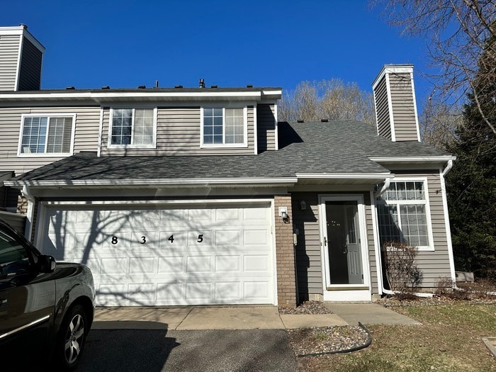 Two Story End unit Townhome with walkout deck Townhome Rentals in