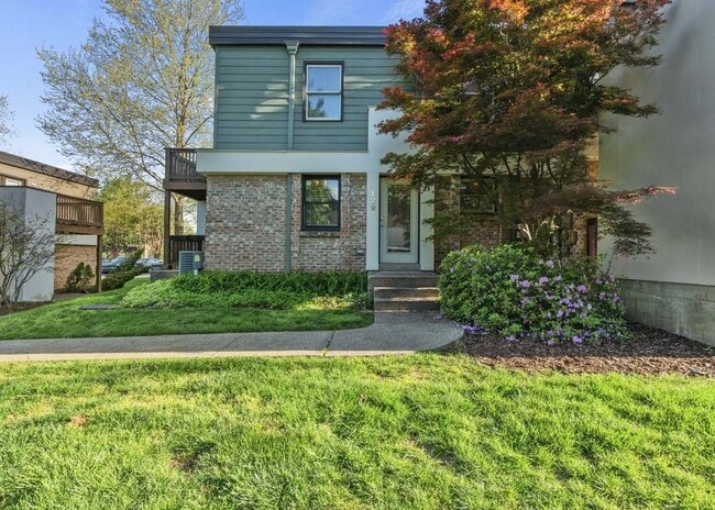 Photo - 940 Gale Ln Townhome