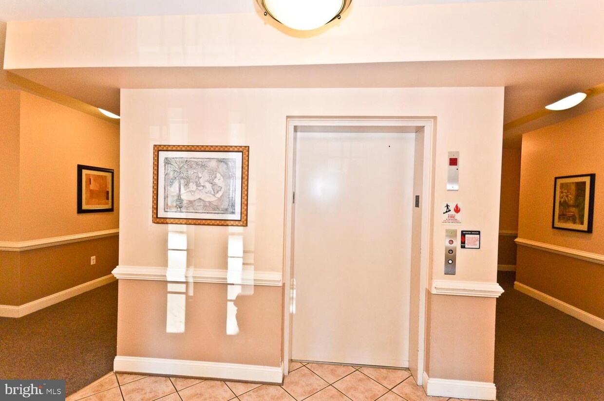 Primary Photo - 15618 Everglade Ln