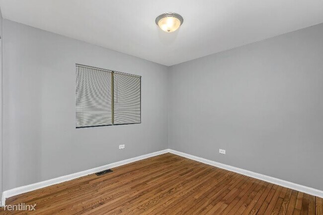 Foto del edificio - 6922 S Cornell Ave