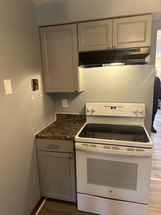 Foto del edificio - 3306-3308 Shelley Dr