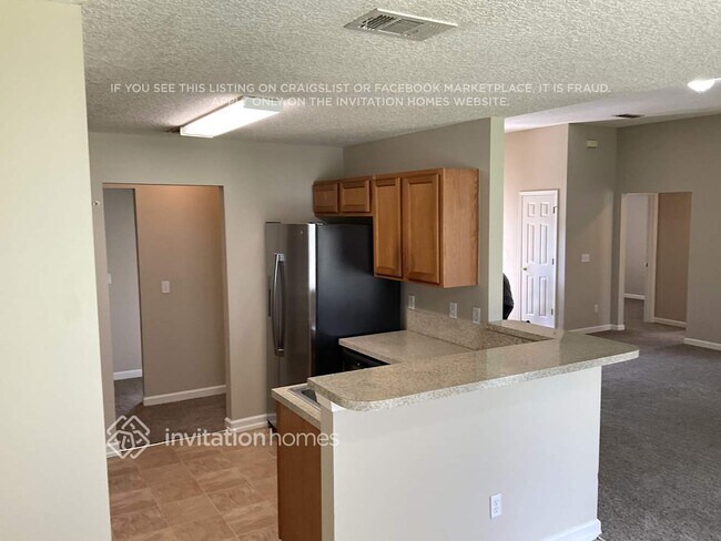 Foto del edificio - 7041 Vida Ln