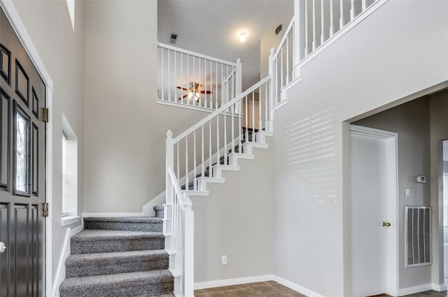 Building Photo - 14334 Cypress Meadow Dr