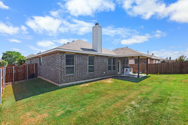 Foto del edificio - 1437 Lakeview Dr