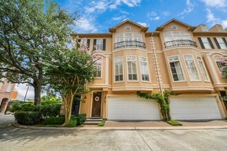 Building Photo - 2930 Brompton Square Dr