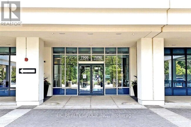 Photo du bâtiment - 7890 Bathurst St