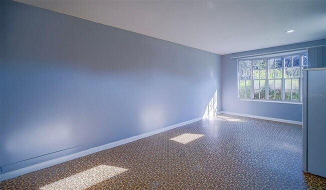 Building Photo - 1501 NE 57th St