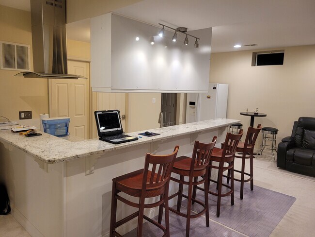 Foto del edificio - 12080 Paper Birch Ln