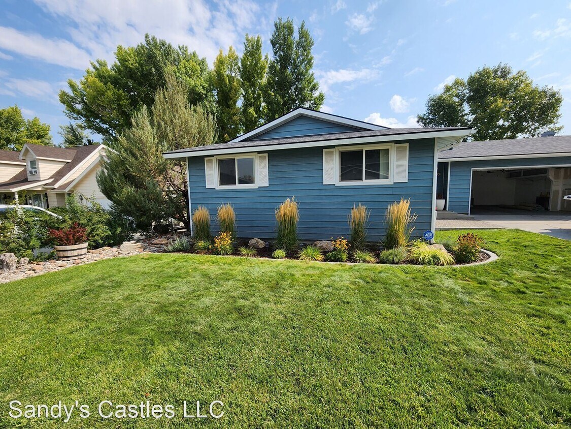 Foto principal - 3 br, 2 bath House - 1940 Sawyer Way