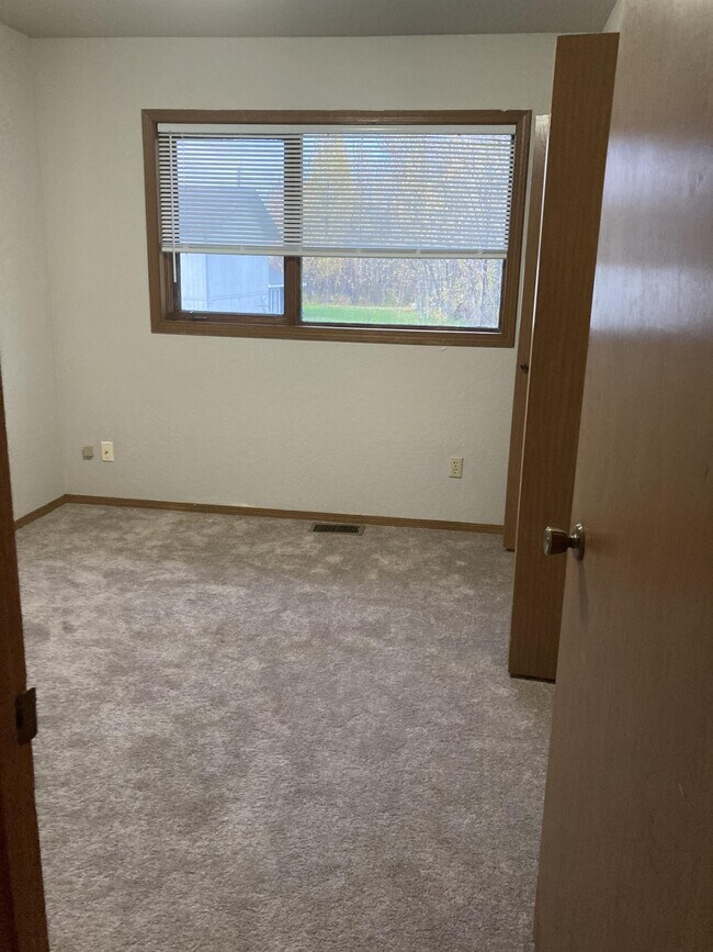 Building Photo - 6080 Gershmel Loop