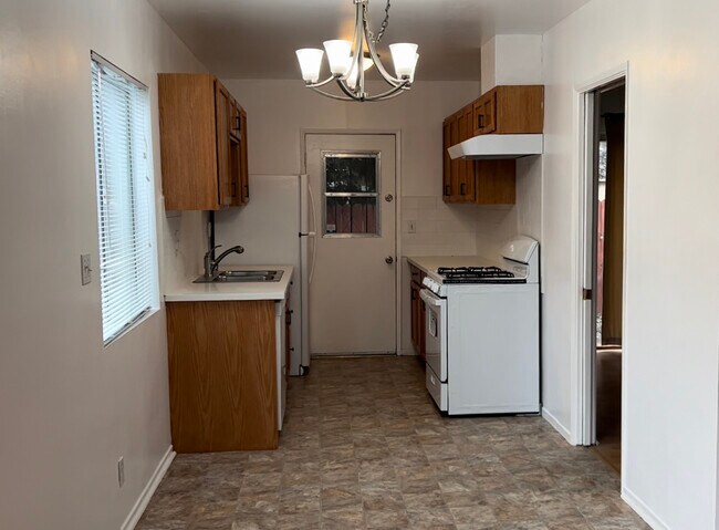 Building Photo - 3707 Military Ave