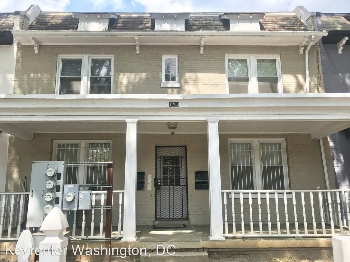 Primary Photo - 1700 West Virginia Ave NE