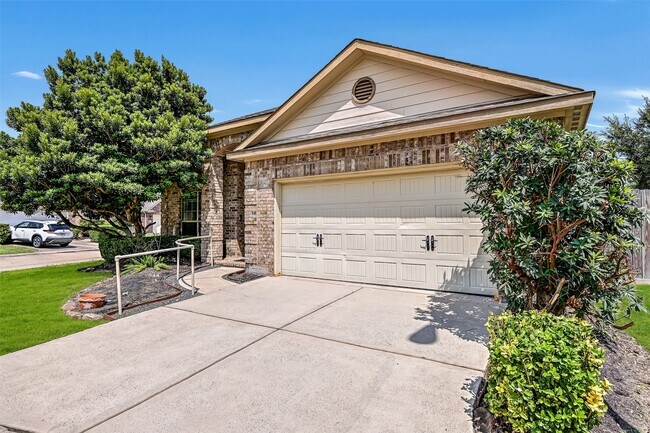 Building Photo - 3400 Volterra Cir
