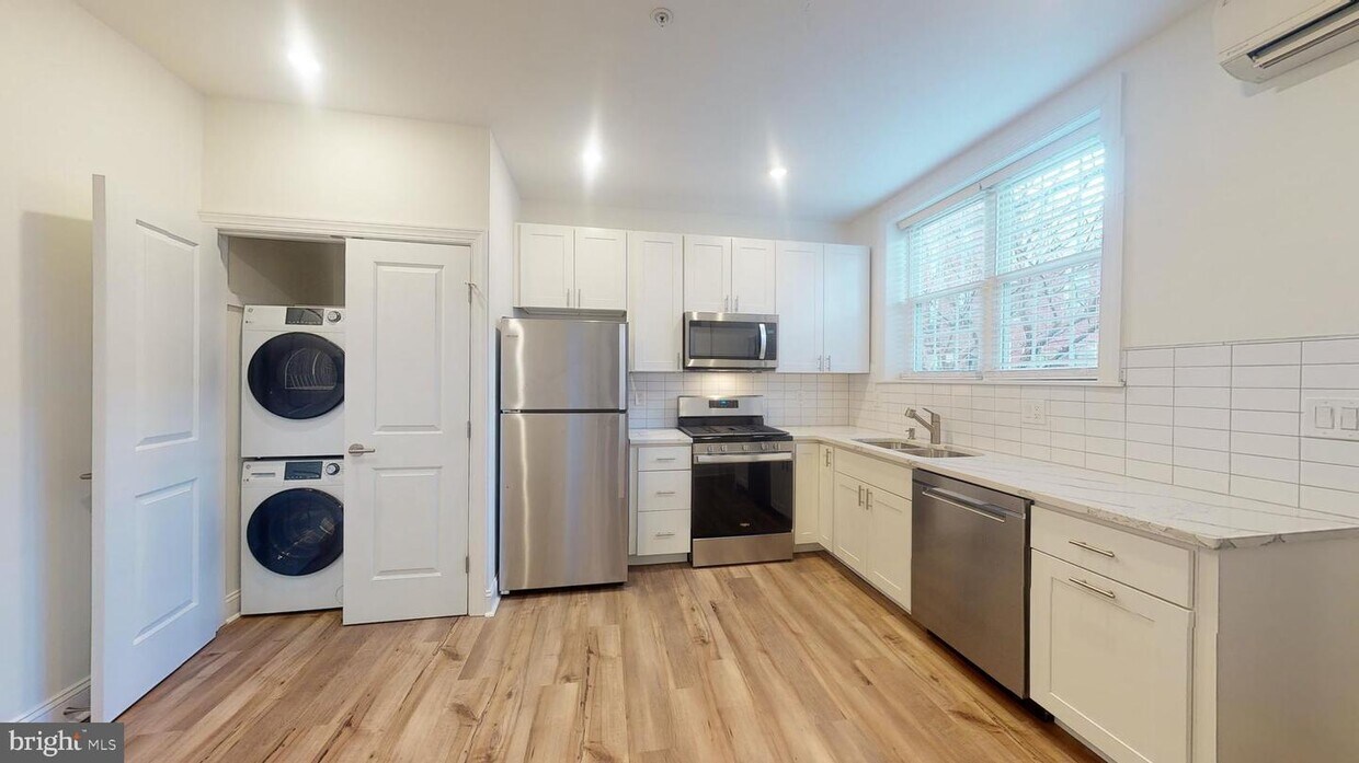 1142 Tasker St Unit 1R, Philadelphia, PA 19148 Room for Rent in