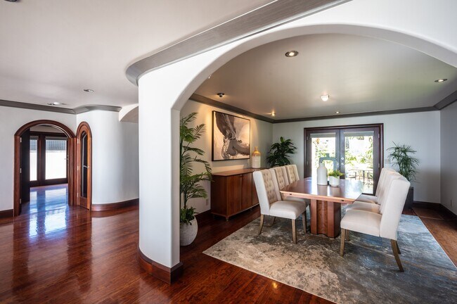 Foto del edificio - 5316 Calumet Ave
