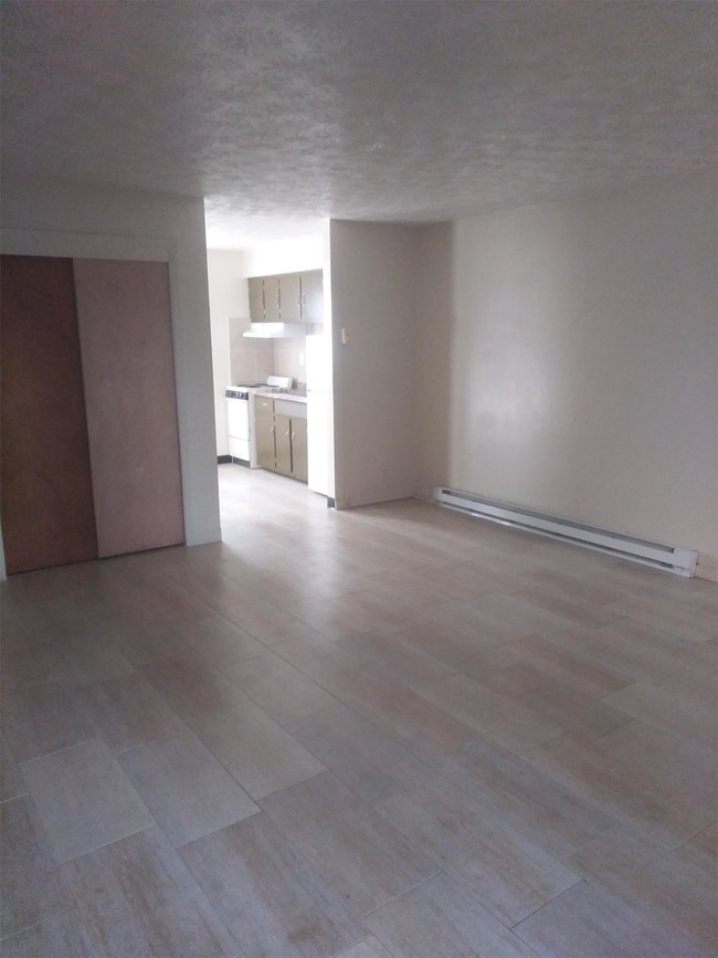 Foto del edificio - 421 Aylesford Pl