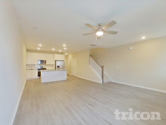 Building Photo - 16 Beautyberry St