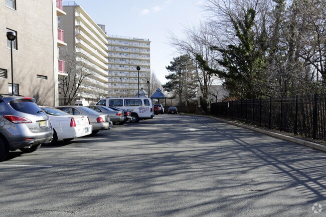 Foto del edificio - Post Road Gardens