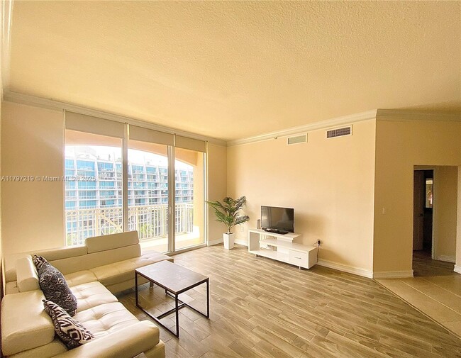 Foto del edificio - 3001 NE 185th St
