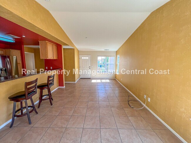 Foto del edificio - LEASE PENDING - 3 Bedroom / 2 Bathroom Hom...