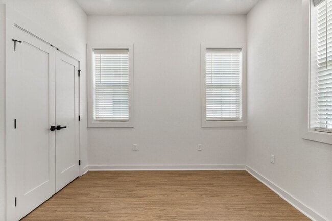 Interior Photo - Flyway Crossings