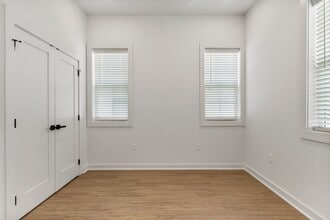Interior Photo - Flyway Crossings