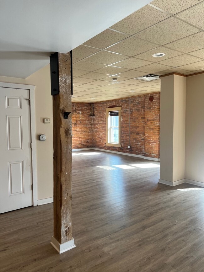 Building Photo - Guoin Street Lofts