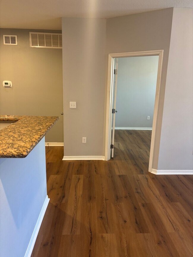 Foto del edificio - Premier 1BR Condo in Heart of Tampa