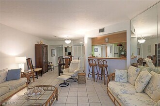 Building Photo - 9627 Eaton Gardens Ln