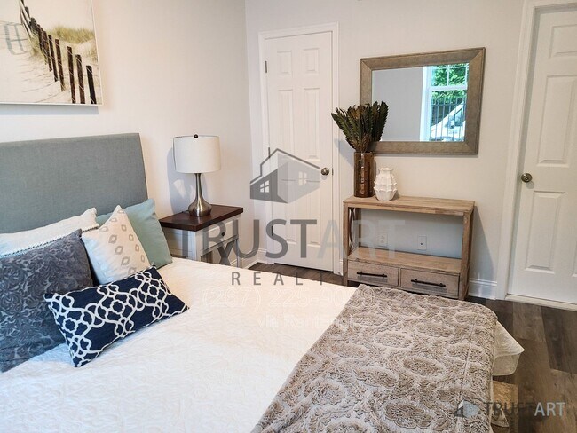 Foto del edificio - 4732 Longshore Ave