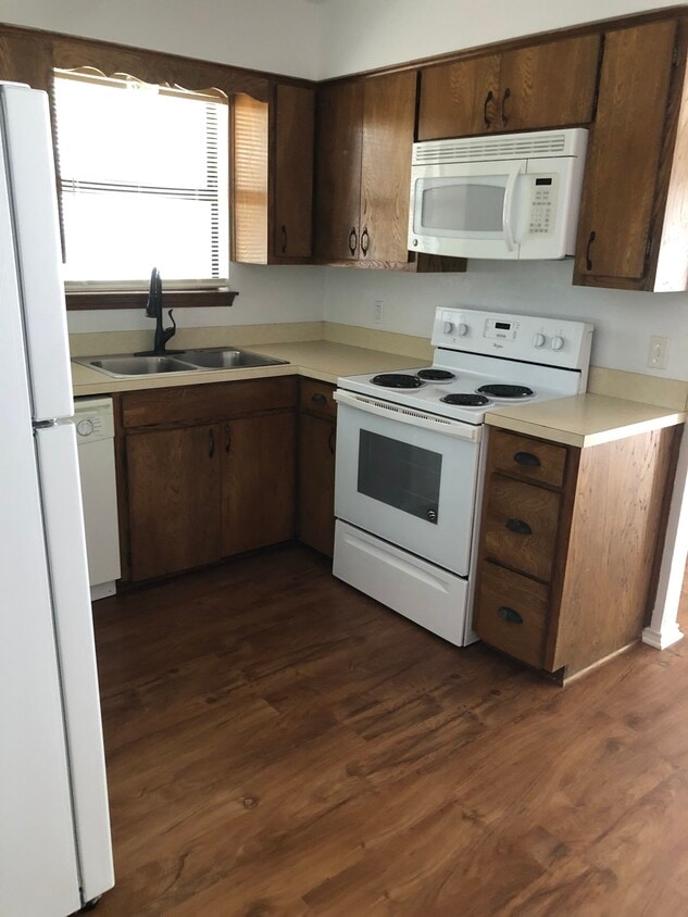 Primary Photo - 309 Shady Grove Dr