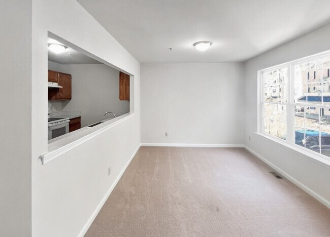 Foto del edificio - 3615 Harbor Rd