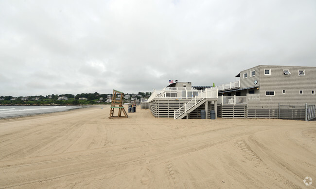 Building Photo - Bonnet Shores