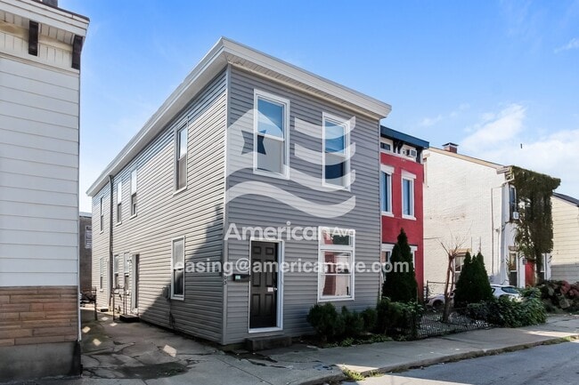 Building Photo - 305 Pershing Ave