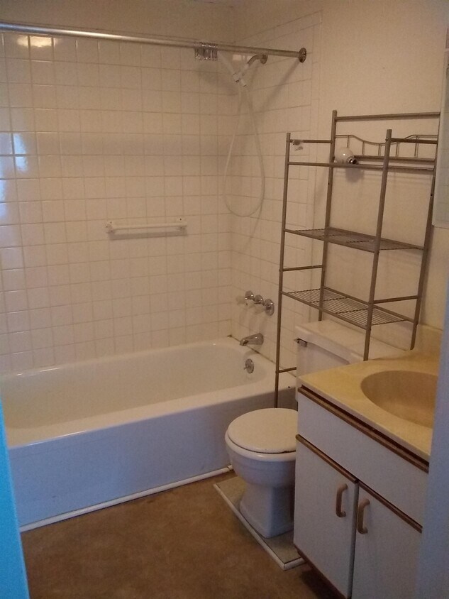 Foto del edificio - 32 S Main St