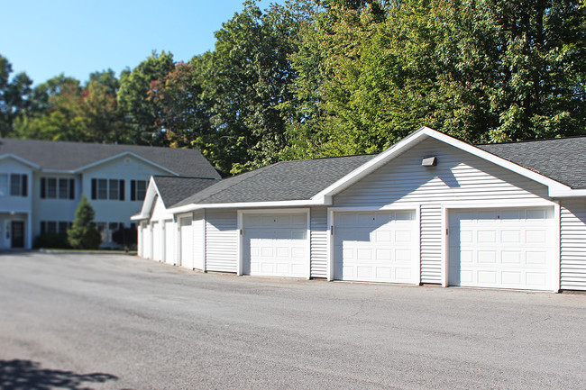 Garages (E Court) - Shaker Run Apartments