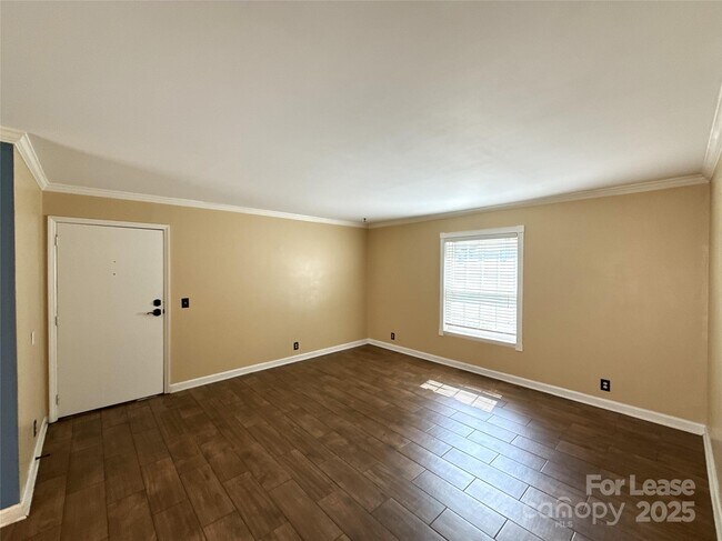 Foto del edificio - 2632 Park Rd