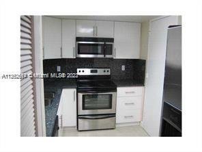 Building Photo - 301 Golden Isles Dr