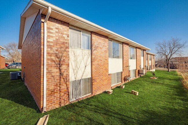 Foto del edificio - 3441 Portia St