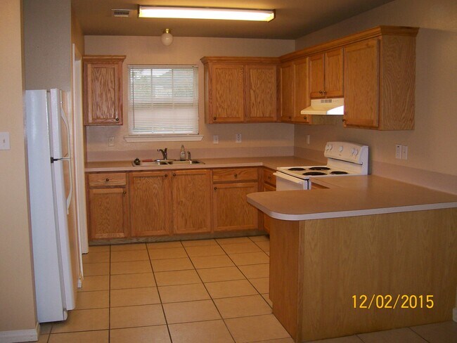 Building Photo - 44611 Crisp Rd