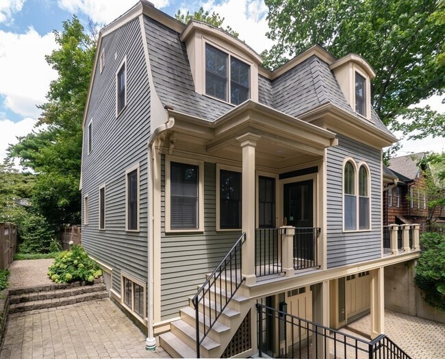 Building Photo - 37 Mt Vernon St