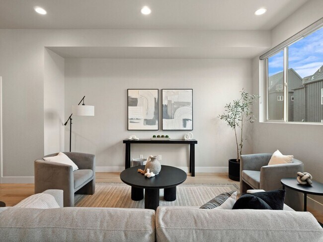 Foto del edificio - Modern Townhome with Mountain Views in One...