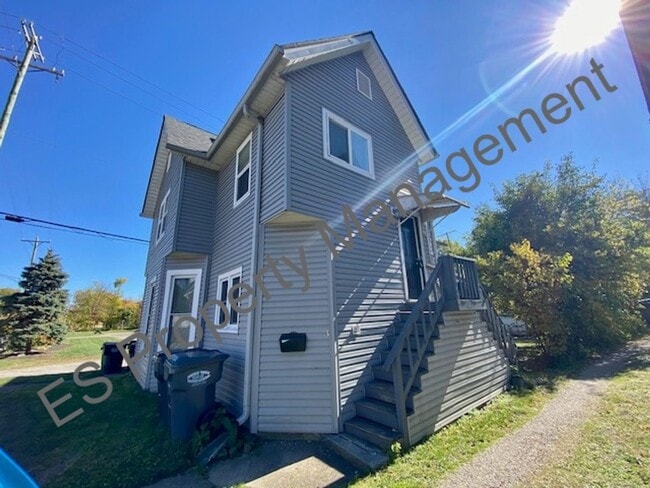 Building Photo - 447 E Jefferson St