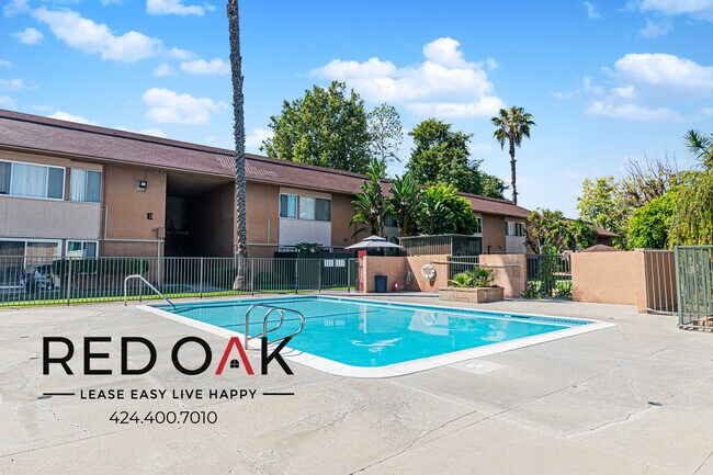 Building Photo - 2900 W Lincoln Ave