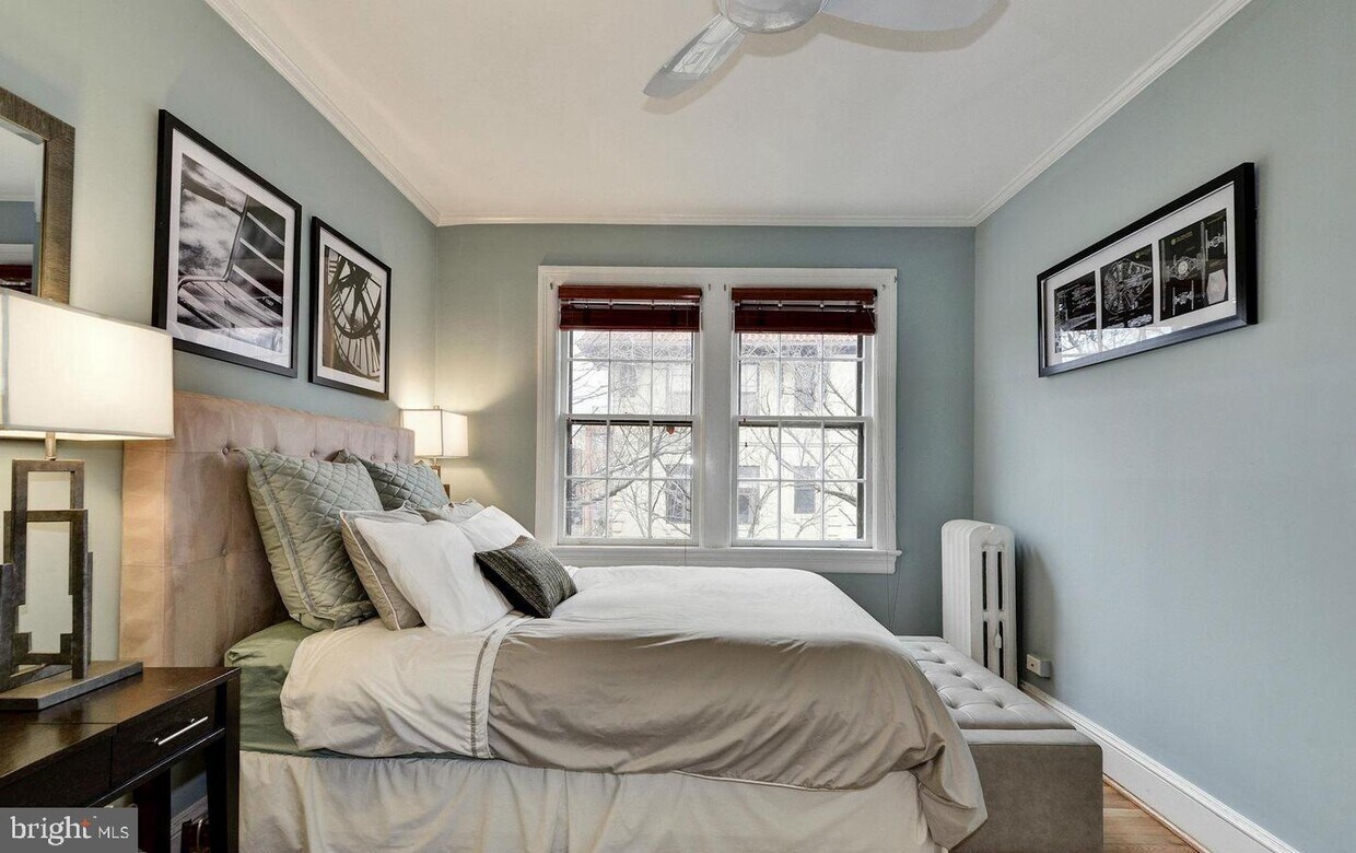 Foto principal - 2707 Adams Mill Rd NW